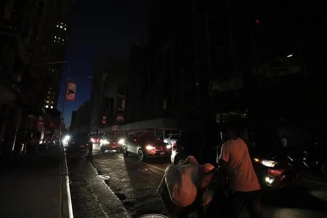 一人用的电足够中国人全家一起用爱游戏平台美国人到底有多费电？(图3)
