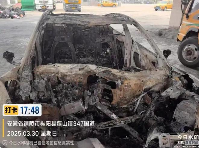 军哥变成讨伐的声音舆论压力来的太快爱游戏(ayx)雷军评论区沦陷！从(图2)